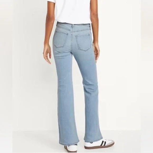 Old Navy ‘High Rise Wow Flare’ Light Wash Size 10 - Picture 2 of 3